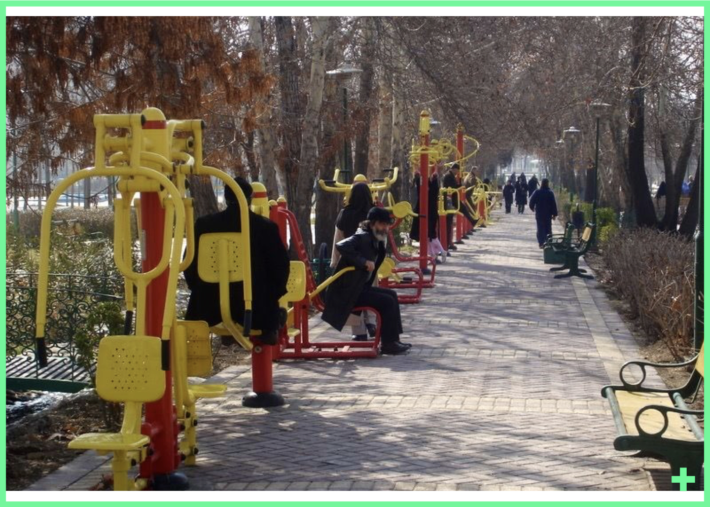 پروژه ۳۲ هکتاری پردیس پارس در تهران با باغ ایرانی، باغ طبیعی و پل سبز – ۱۳۷۱ + 32-hectare Pars Paradise garden project in Tehran with Persian and natural gardens and green bridge – 1992